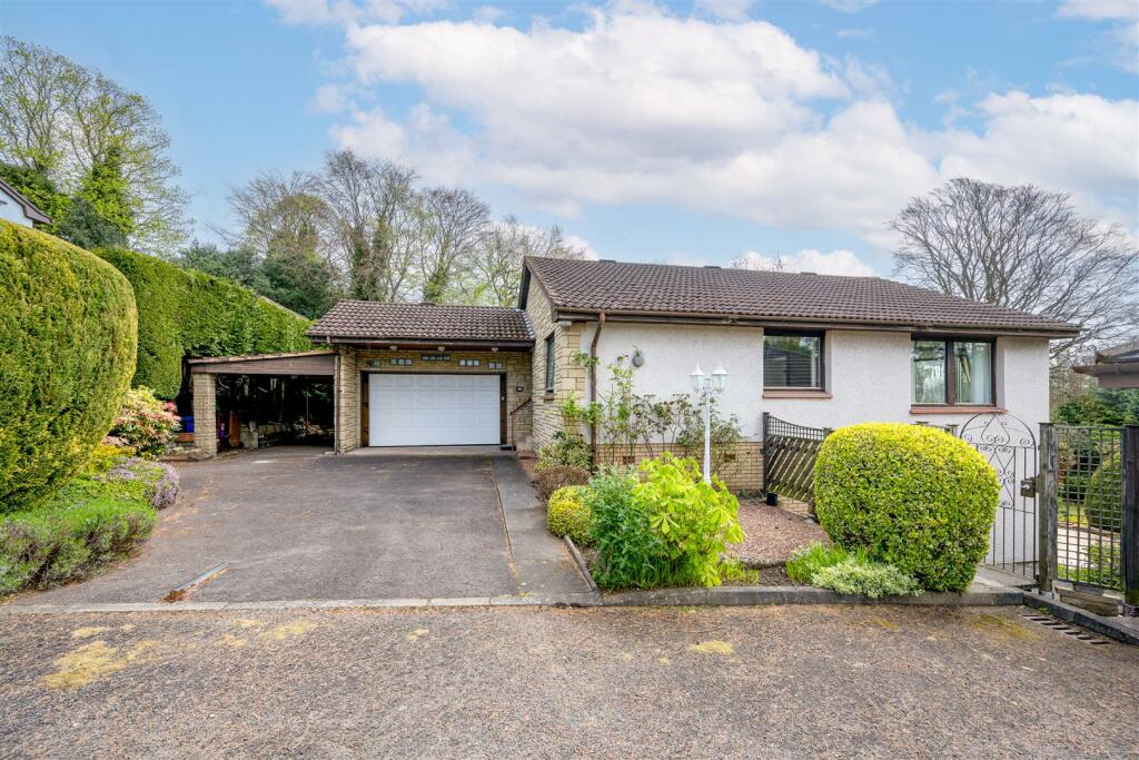 3 bedroom detached house for sale in Seabourne Gardens, Broughty Ferry