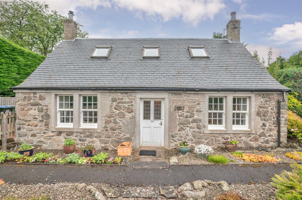 Main image of property: Rosebank Cottage, 121 Main Street, Longforgan, Dundee
