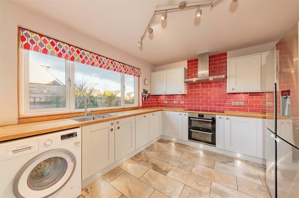Additional property image - Rosemount Road, Birkhill, Dundee