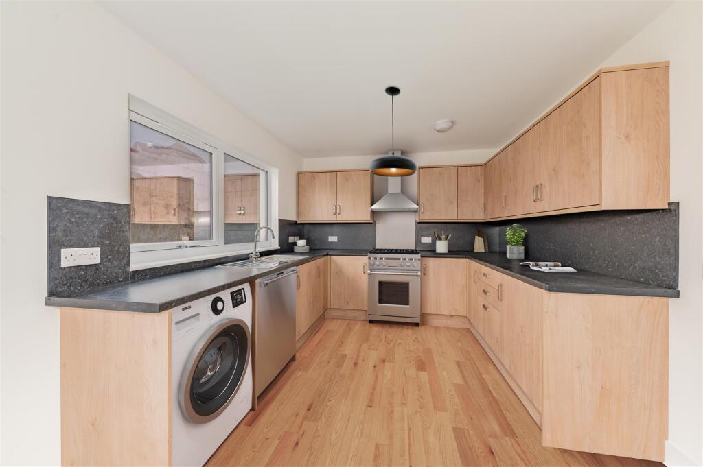 Additional property image - Tulloch Crescent, Dundee