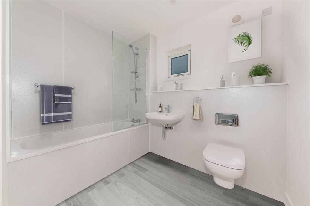 Additional property image - Tulloch Crescent, Dundee