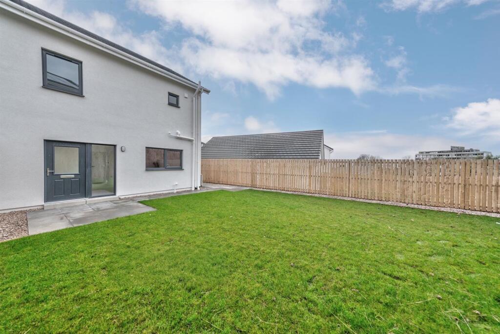 Additional property image - Tulloch Crescent, Dundee