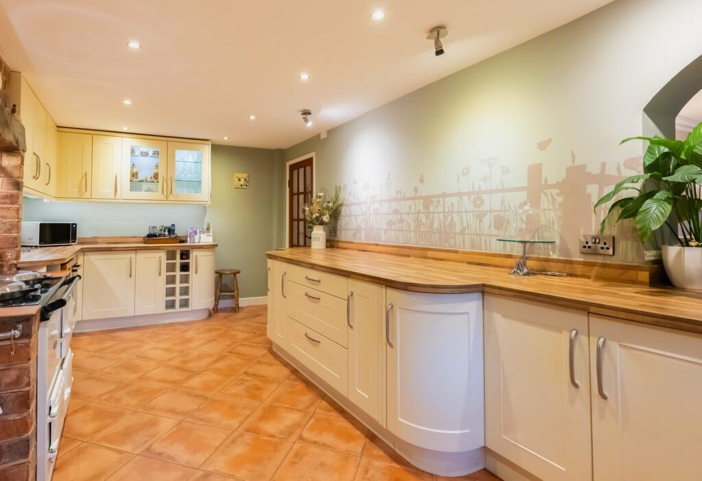 Additional property image - Beaudesert Park, Birmingham Road, Henley-in-Arden, B95