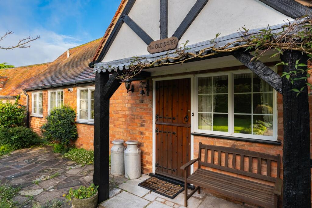 Additional property image - Beaudesert Park, Birmingham Road, Henley-in-Arden, B95