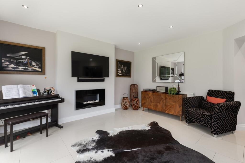 Additional property image - Woodside Way, Solihull, B91