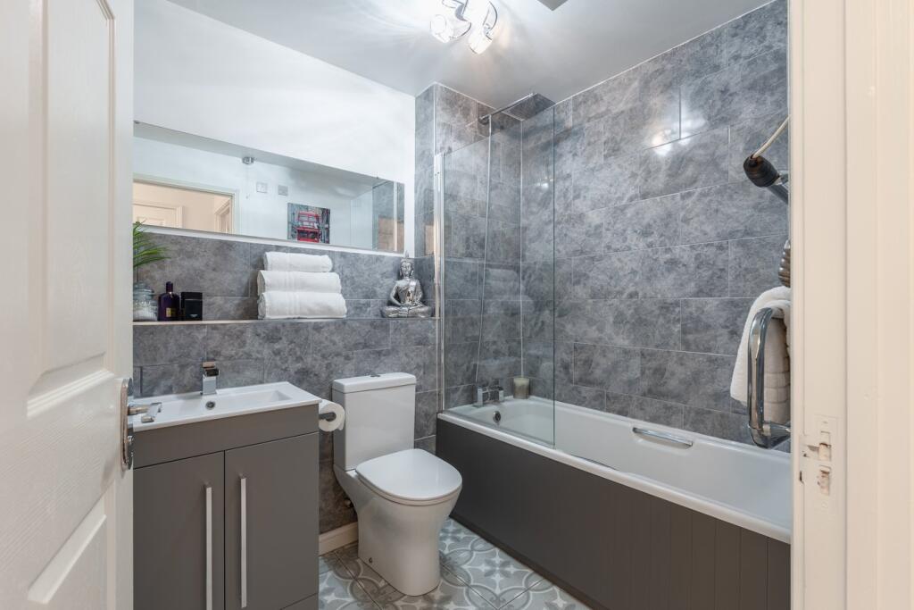 Additional property image - High Street, Henley-in-Arden, B95