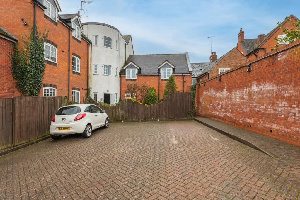 Additional property image - High Street, Henley-in-Arden, B95