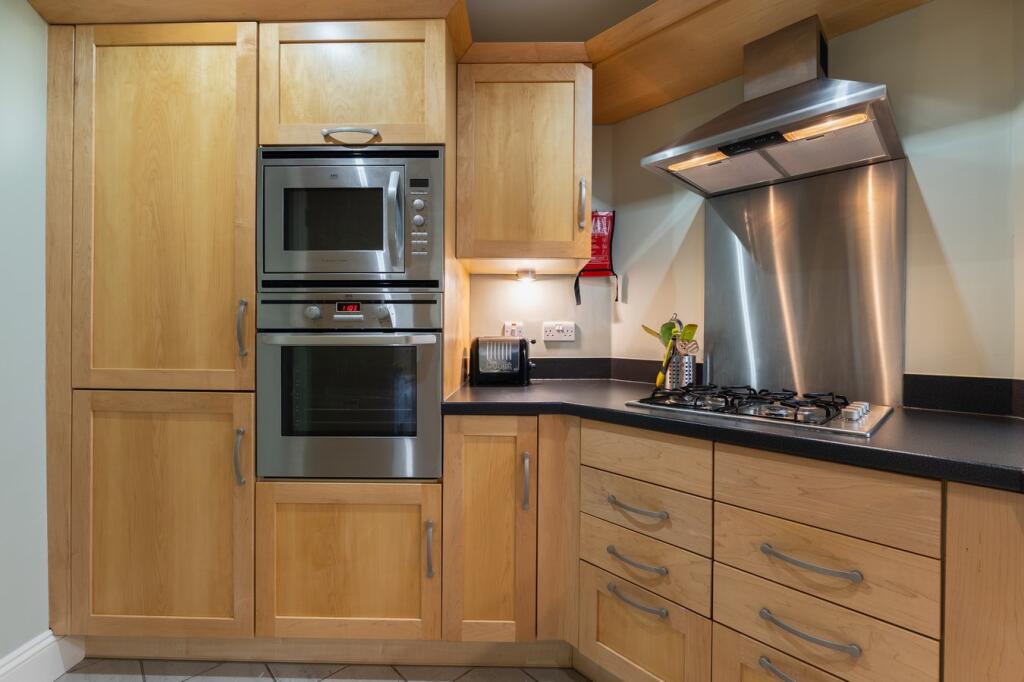Additional property image - Bear Lane, Henley-in-Arden, B95