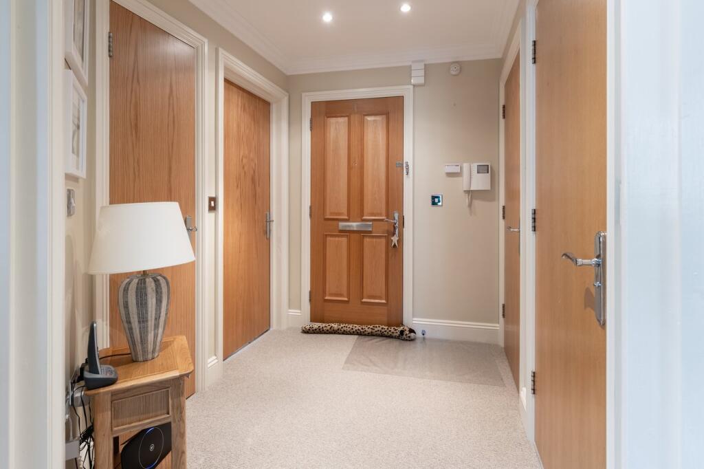 Additional property image - Bear Lane, Henley-in-Arden, B95