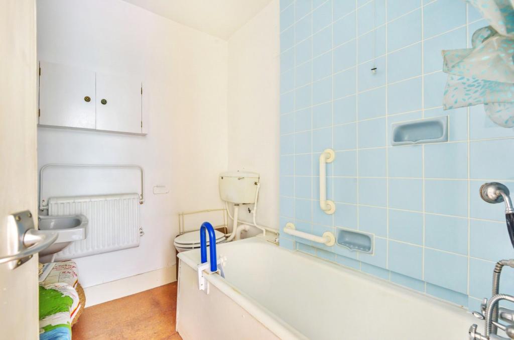 1 bedroom apartment for sale in Highgate West Hill, Highgate, N6