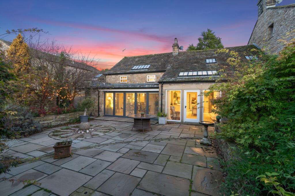 Main image of property: Manor Barn, Wennington, Lancaster, LA2