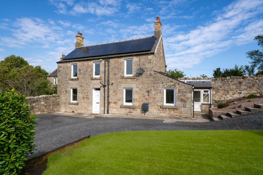 3 bedroom detached house for sale in Westerlea, Main Street West End