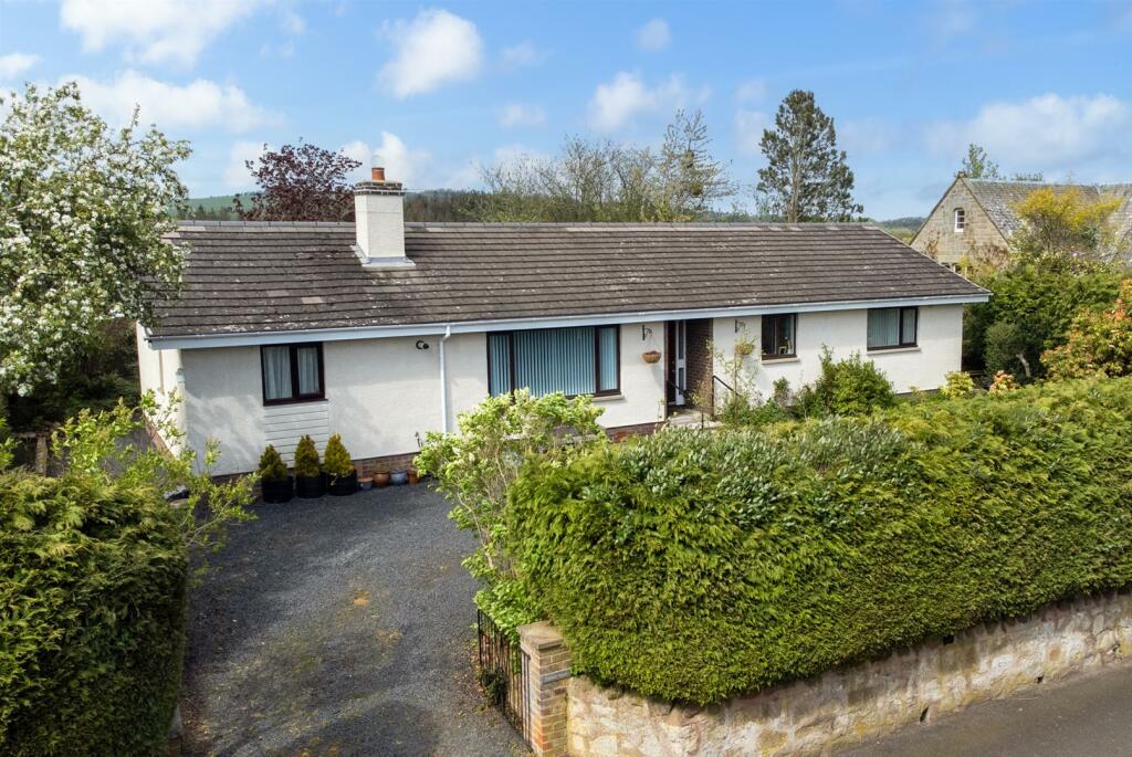 4 bedroom detached bungalow for sale in Cunzie Neuk, Gavinton, TD11