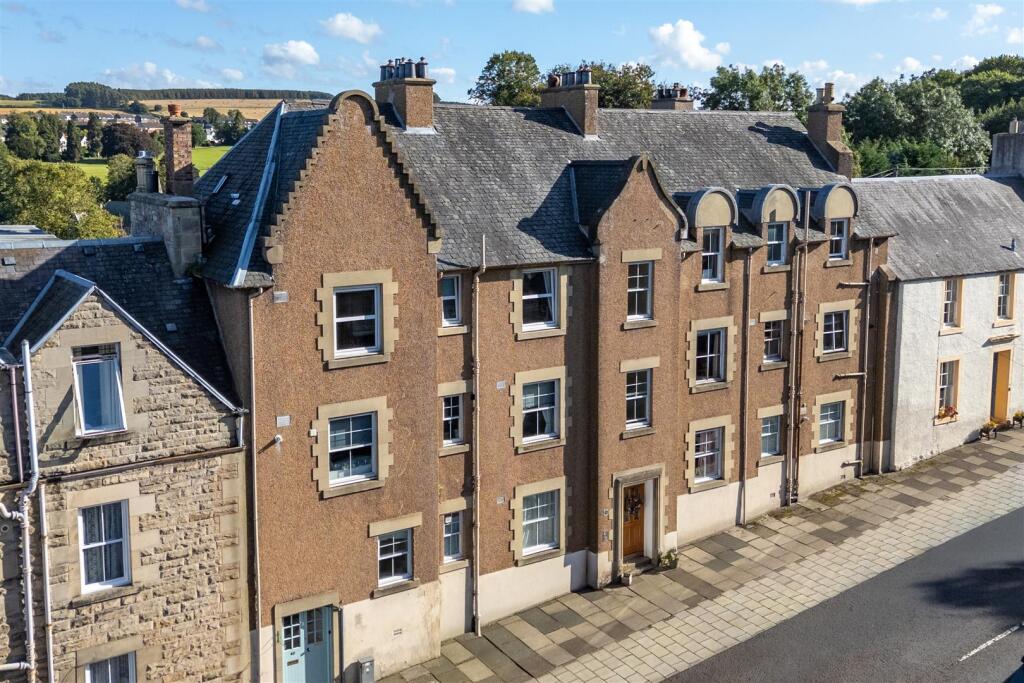 Main image of property: 44e Castlegate, Jedburgh TD8