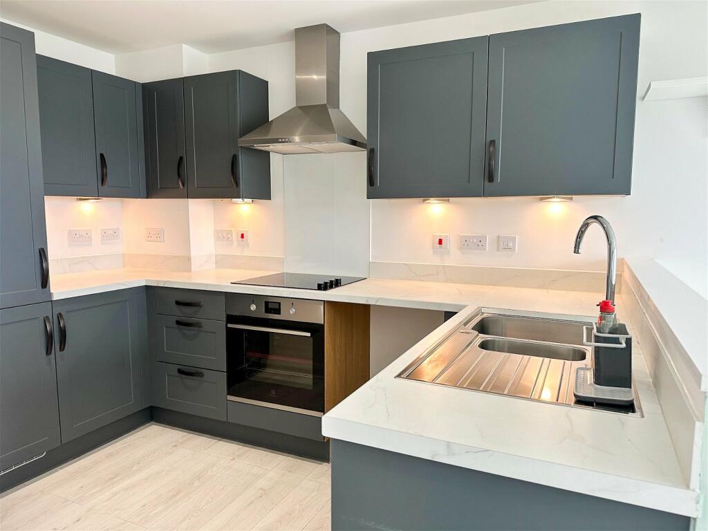 Additional property image - FFordd Wallace, Barry, Vale of Glamorgan
