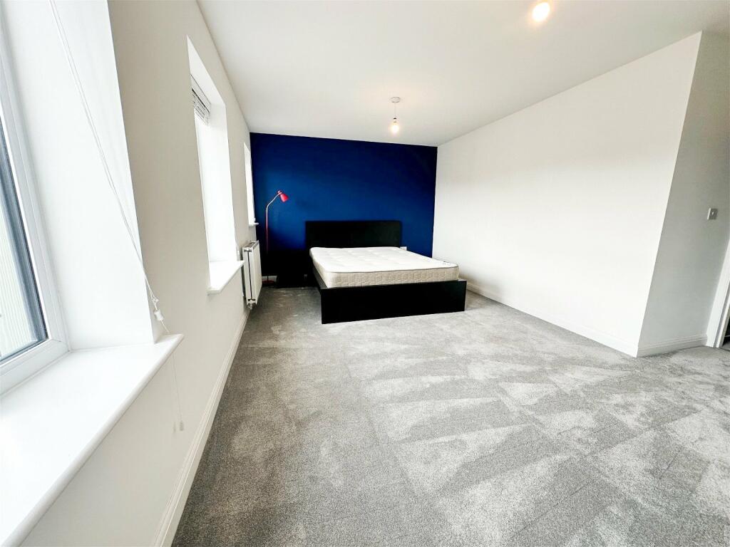 Additional property image - FFordd Wallace, Barry, Vale of Glamorgan