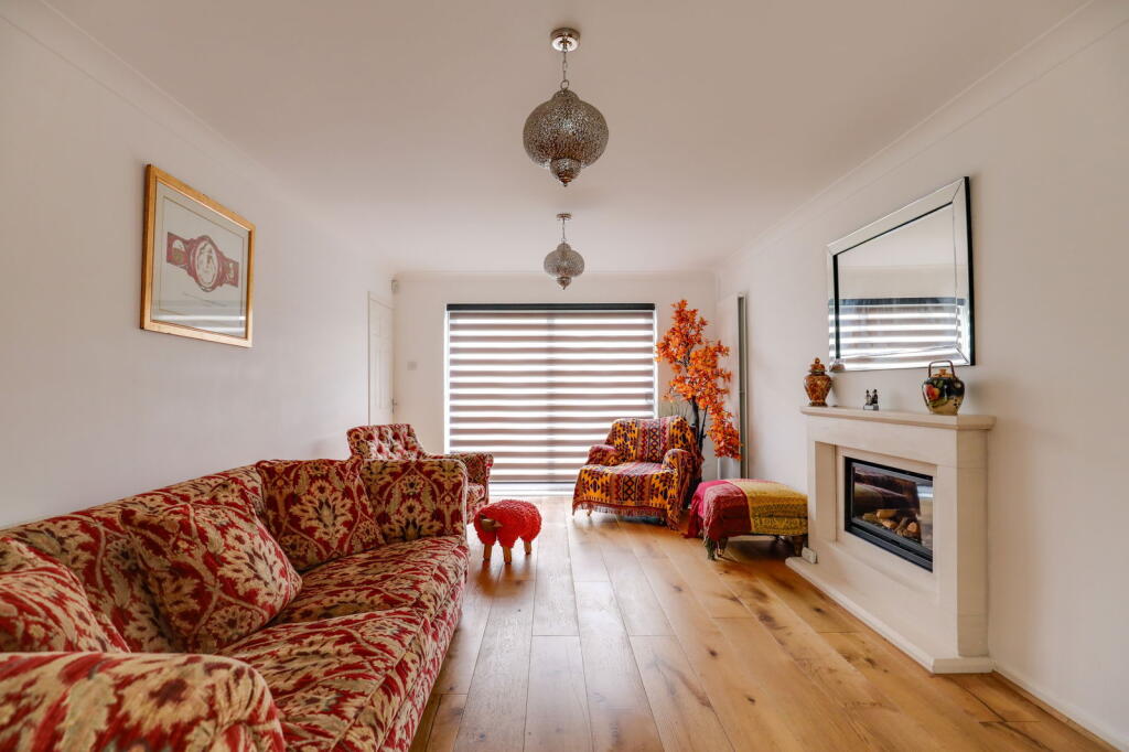 Additional property image - Whitcliffe Drive, Penarth