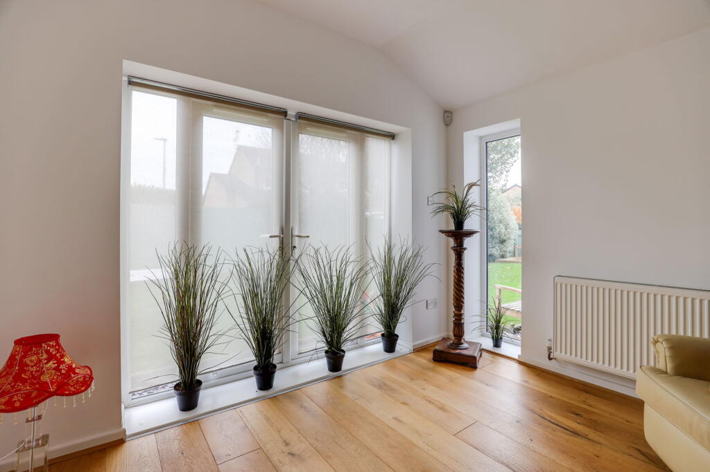 Additional property image - Whitcliffe Drive, Penarth
