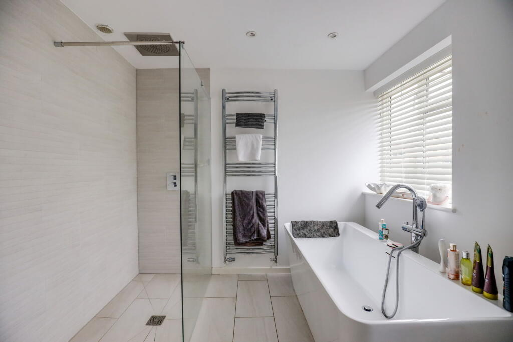 Additional property image - Whitcliffe Drive, Penarth