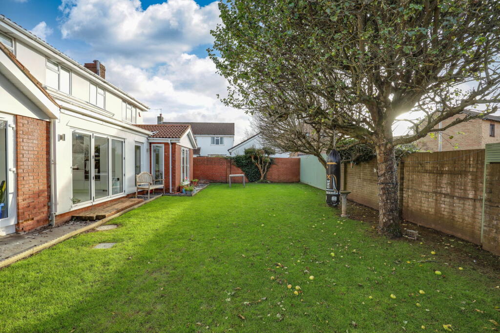 Additional property image - Whitcliffe Drive, Penarth