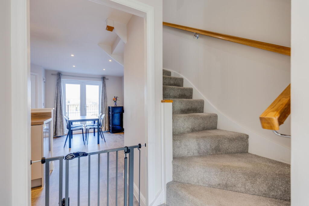 Additional property image - Ffordd Pentre, Barry