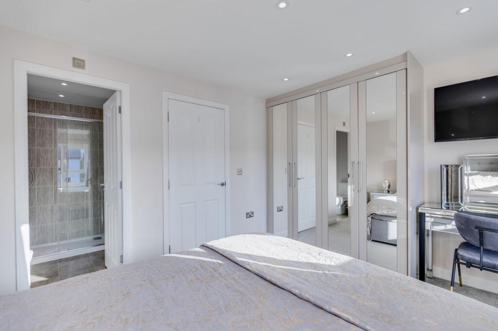 Additional property image - Ffordd Pentre, Barry