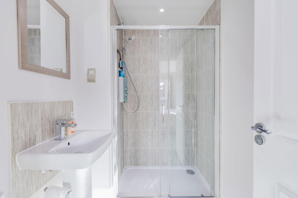 Additional property image - Ffordd Pentre, Barry