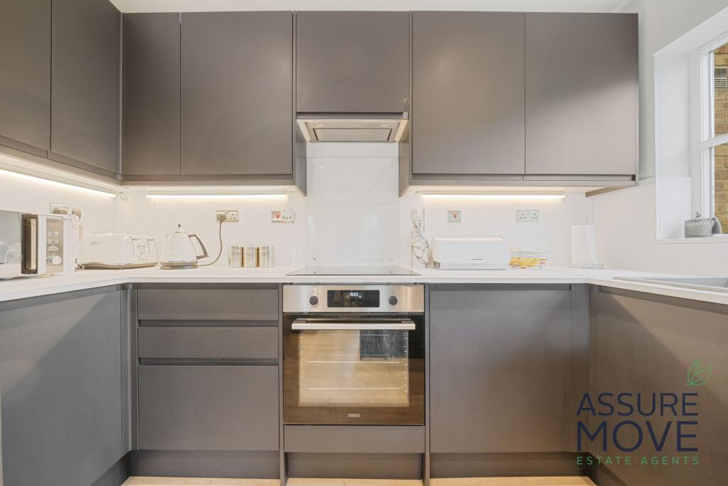 Main image of property: Lee Close, Barnet, EN5