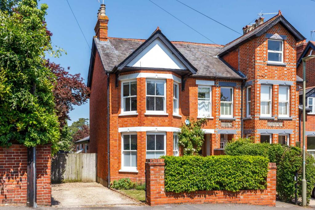 4 bedroom semidetached house for sale in St Andrews Road, Henleyon