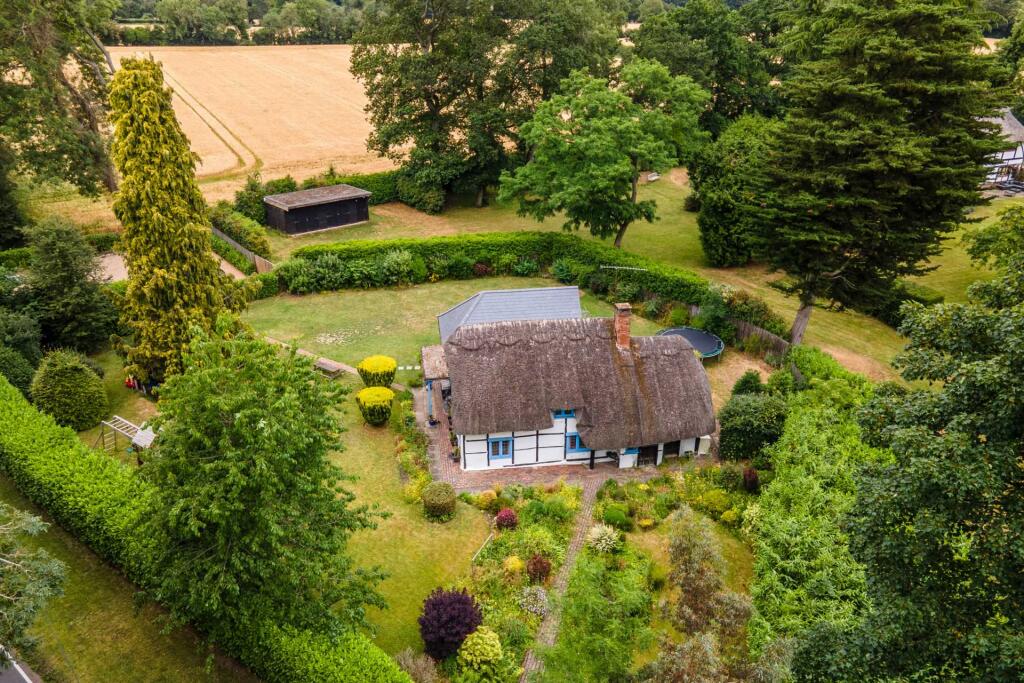 Main image of property: Primrose Cottage, Cane End, South Oxfordshire