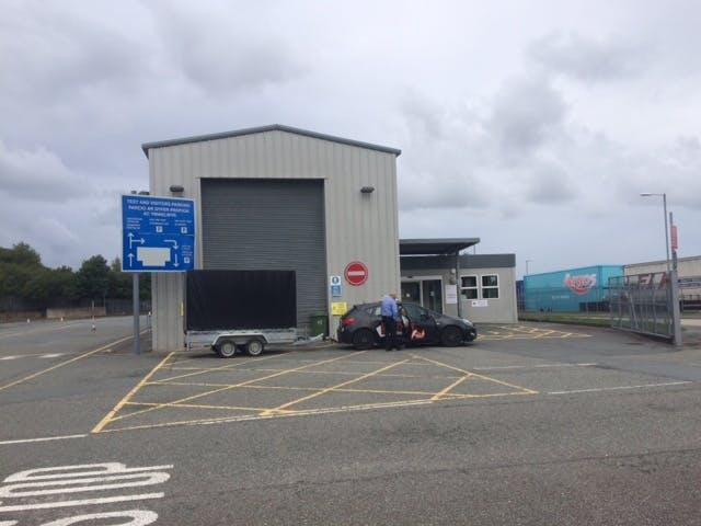 Caenarforn Main Building.jpg