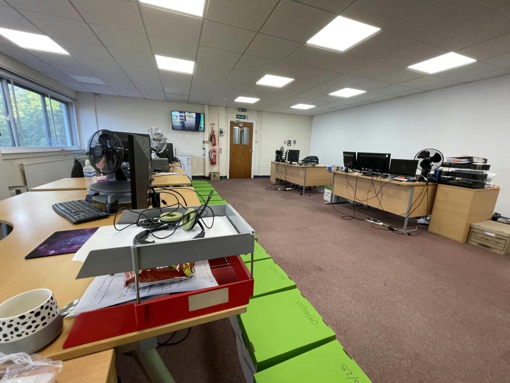 IMG_4558  Office.JPG