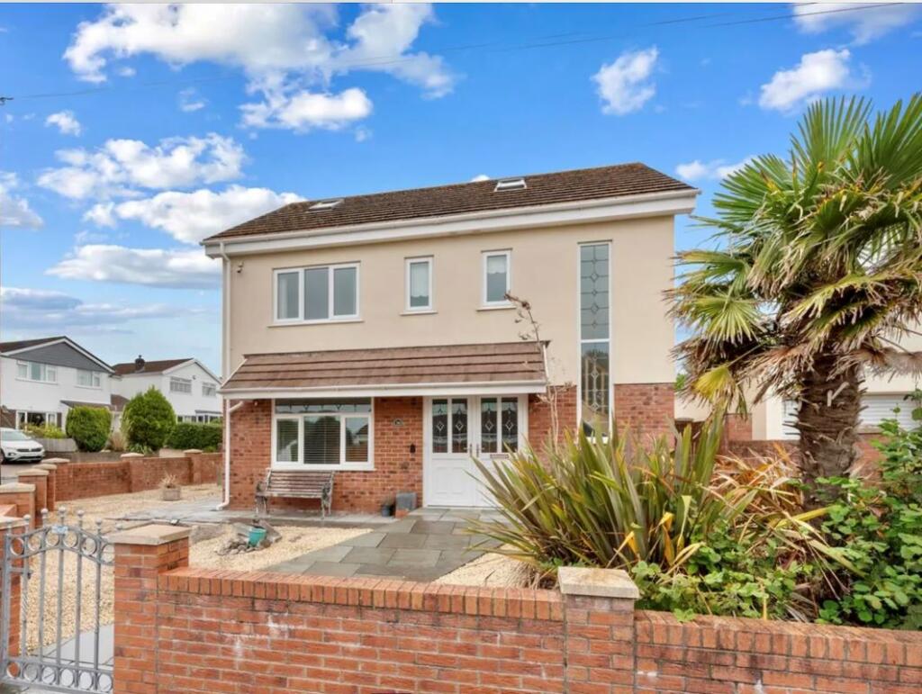 Main image of property: 34 Long Shepherds Drive, Caswell, Swansea, SA3 4RP