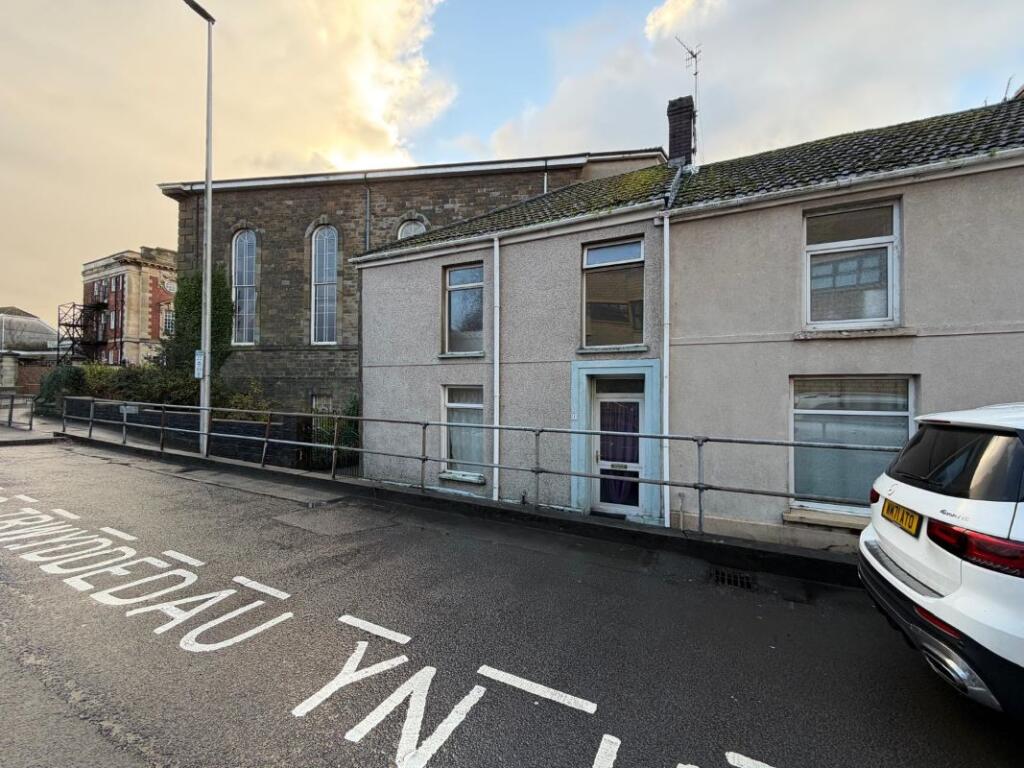 Main image of property: 1 Old Castle Road, Llanelli, SA15 2SL
