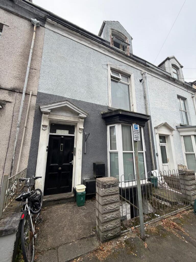 Main image of property: 40 Carlton Terrace, Swansea, West Glamorgan, SA1 6AE