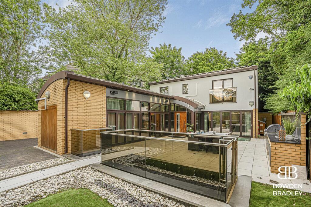 Main image of property: Retreat Way, Chigwell