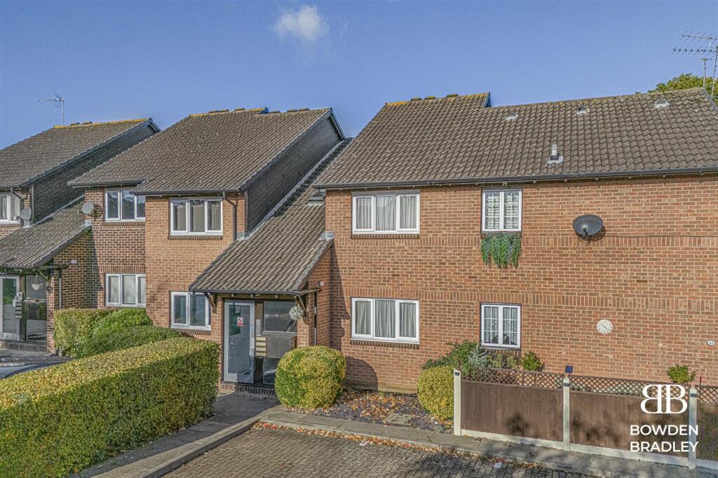 Main image of property: Hereward Green, Loughton, IG10