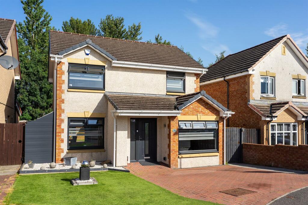 4 bedroom detached house for sale in Glencairn Drive, Coatbridge, ML5