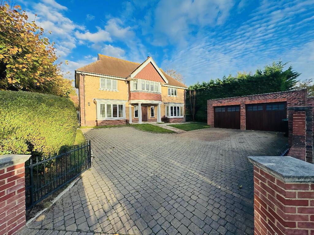 Main image of property: Robin Hatch, Newmarket, Suffolk, CB8