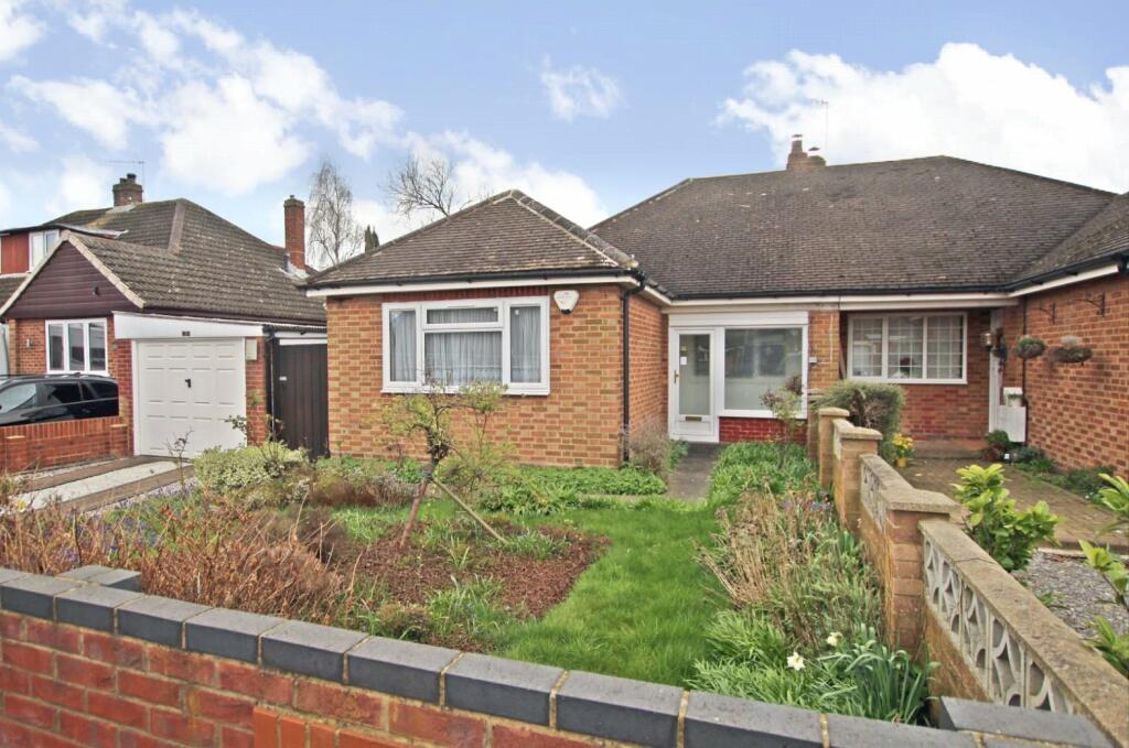 3 bedroom bungalow for sale in Warners Road, Newton Longville