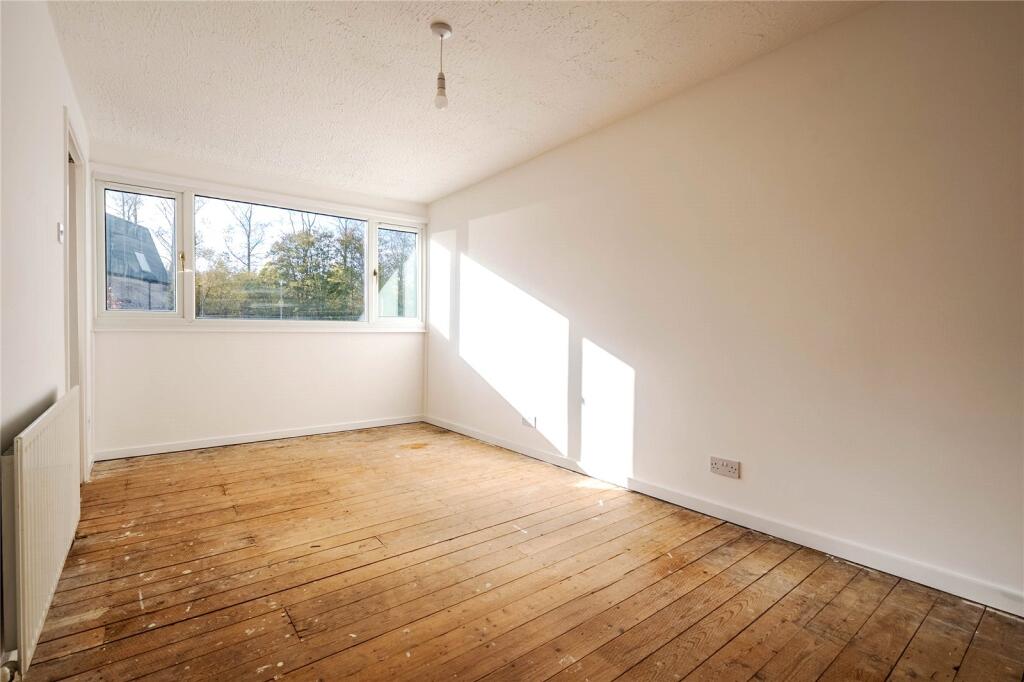 Main image of property: Garry Close, Bletchley, Buckinghamshire, MK2