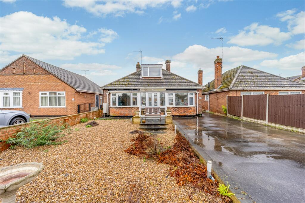 2 bedroom bungalow for sale in Wyberton Low Road, PE21