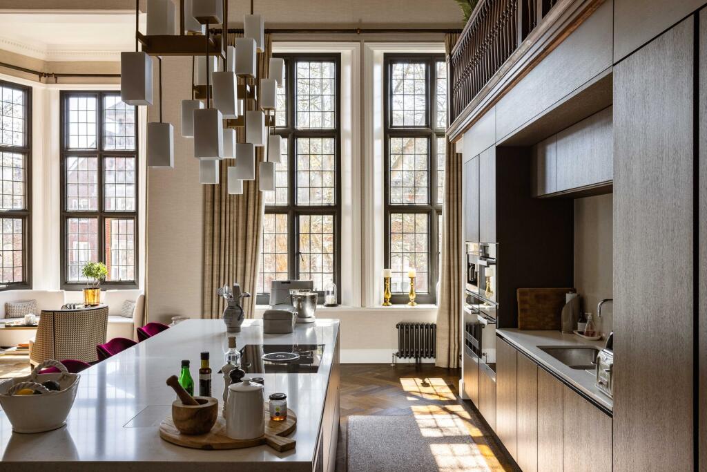 Main image of property: Kidderpore Avenue, Hampstead Manor, NW3