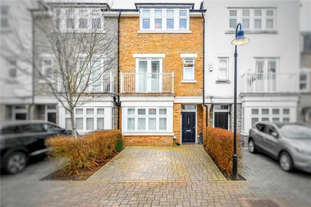 4 bedroom terraced house for sale in Emerald Square, Roehampton Lane, Putney, SW15