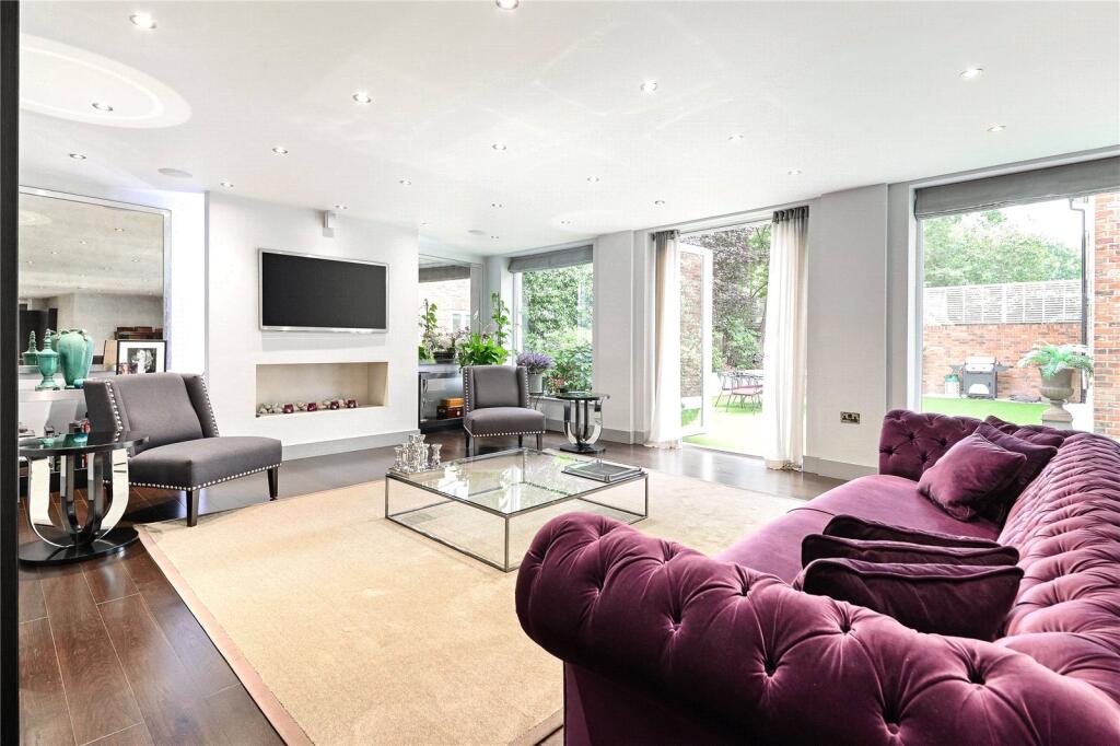 Main image of property: Putney Hill, Putney, SW15
