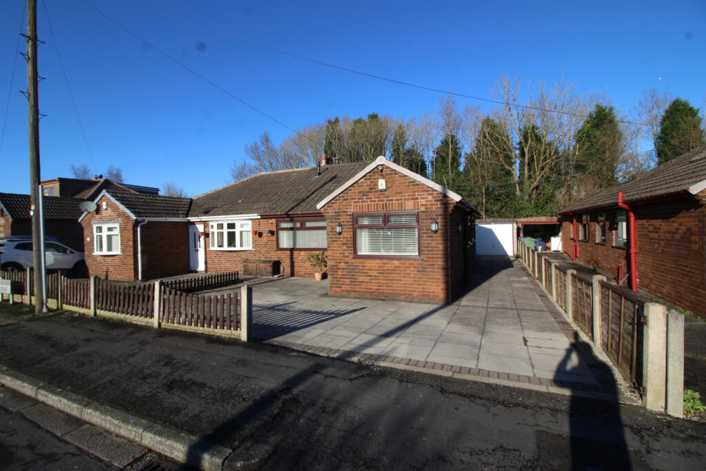 2 bedroom semidetached bungalow for sale in Edinburgh Drive, Hindley