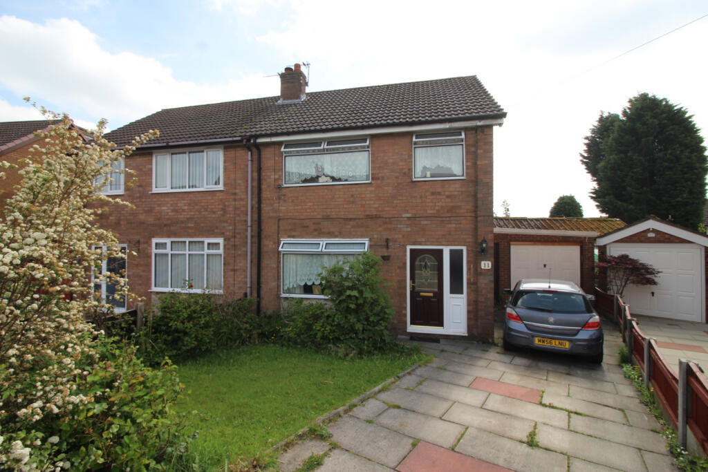 3 bedroom semidetached house for sale in Arnside Road, Hindley Green, WN2