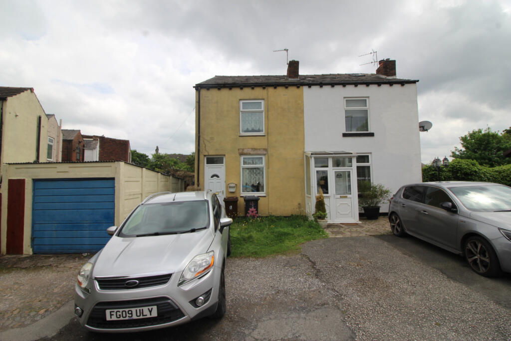 3 bedroom semidetached house for sale in Castle Hill Road, Hindley, WN2