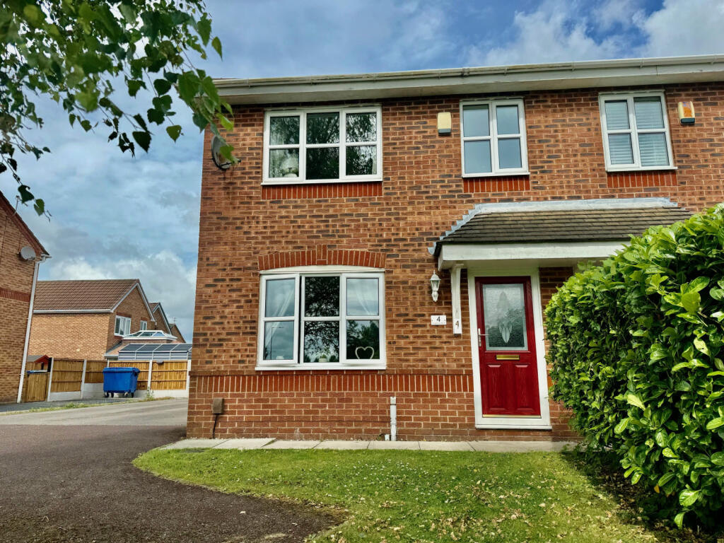 3 bedroom semidetached house for sale in Winsmoor Drive, Hindley, WN2