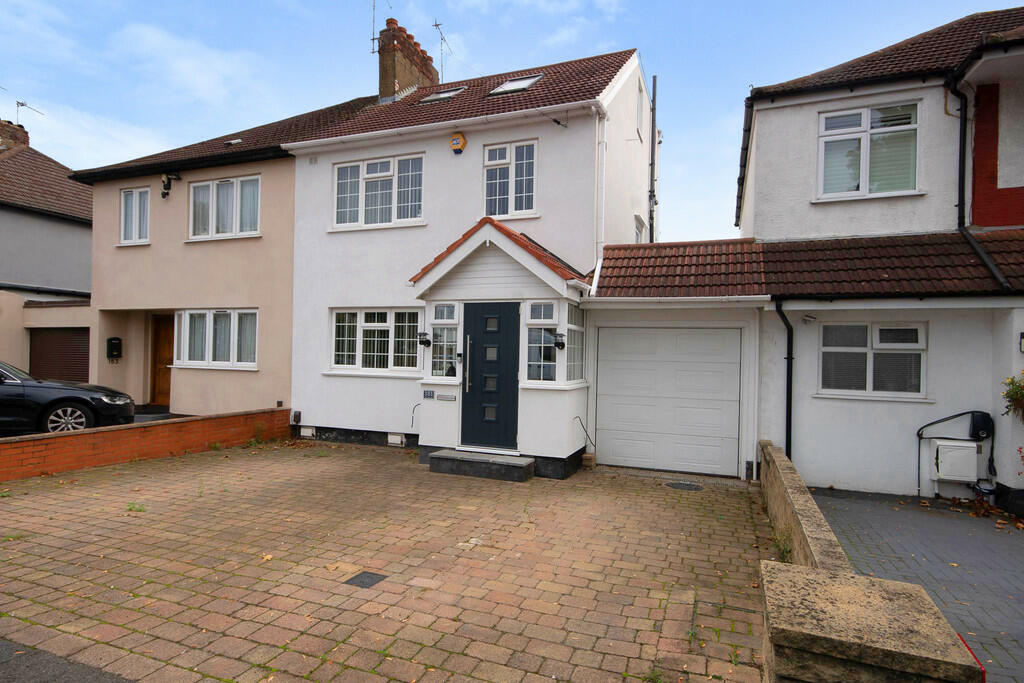 4 bedroom detached house for sale in The Fairway, Ruislip, HA4